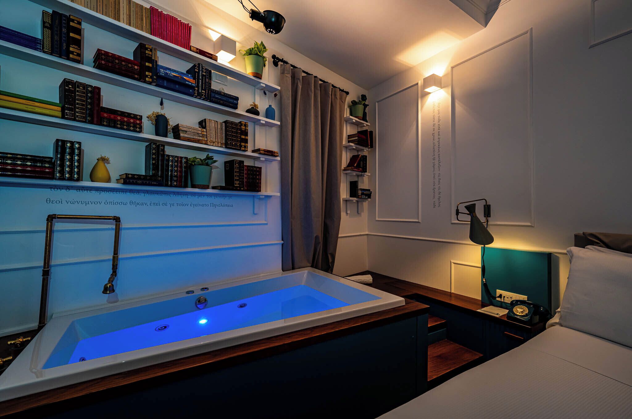 Camera Luxury | 1 camera, minibar, una cassaforte in camera, con arredamento individuale