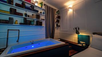 Camera Luxury | 1 camera, minibar, una cassaforte in camera, con arredamento individuale