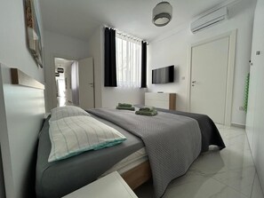 3 Schlafzimmer, Bügeleisen/Bügelbrett, WLAN, Bettwäsche