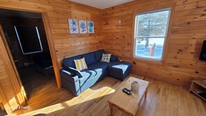 Smart TV - 2 Bedroom Cottage (York)