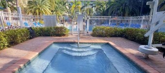 Relaxing Luxurious Suite - in Weston, FL