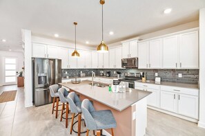 6 bedrooms - Super Luxury Home Private Pool Premium Location (Kissimmee)