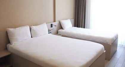 Otel Ăınas