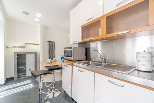 Microwave, oven, stovetop