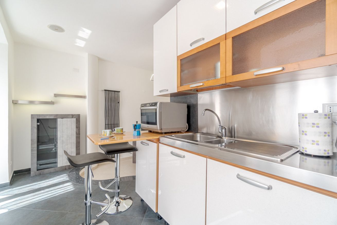 Micro-ondes, four, plaque de cuisson