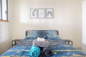 1 slaapkamer, een bureau, reisbedje, gratis wifi