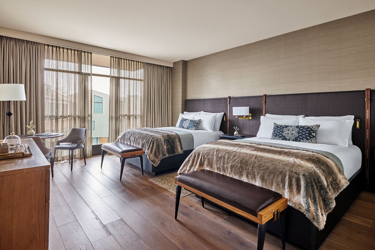 Premium bedding, minibar, in-room safe, laptop workspace
