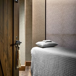 Couples treatment room(s), sauna, steam room, body treatments