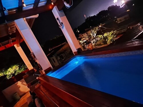 Cozy Townhouse Terrace with Pool 