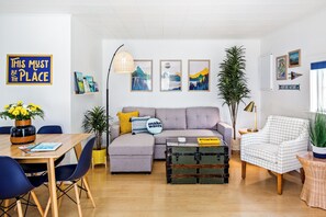 Family Cottage, Kitchen, Ocean View | Individually decorated, individually furnished, soundproofing - Seascape Motel & Cottages (Belfast)