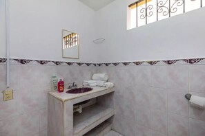 Dusche, Handtücher, Seife, Shampoo