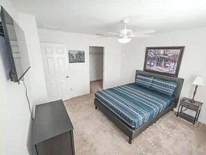 Room - Beautiful home 4 (Davenport)