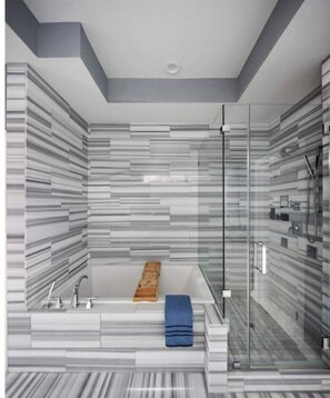 Shower, hair dryer, bidet, towels