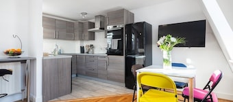 St James's Nest. Cute 3BR 2Bth Steps to Big Ben!