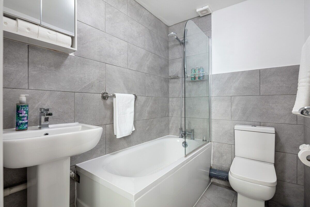 Hair dryer, towels