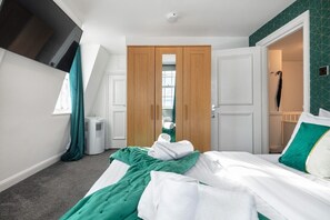 3 habitaciones, tabla de planchar con plancha y wifi gratis 