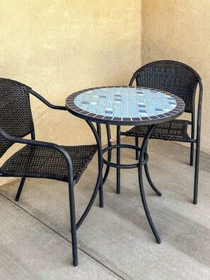 Outdoor dining - Southwest Gem just minutes from White Sands National Park (Las Cruces)