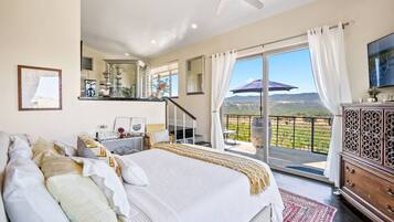 1 bedroom, desk, iron/ironing board, WiFi