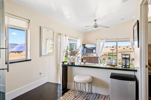 Interior - Be Suite Vineyard Retreat (Paso Robles)