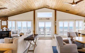 TV, fireplace, foosball - Oceanfront, Hot Tub, Game Room (Kitty Hawk)