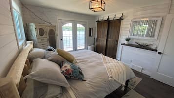 4 bedrooms, WiFi, bed sheets