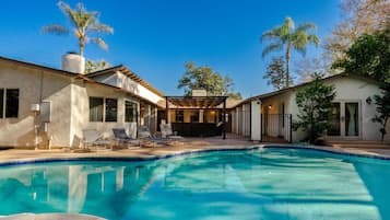 Udendørs pool, opvarmet pool