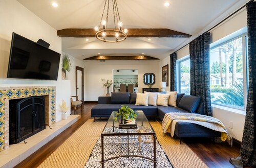 Spanish Villa Heated Pool/Jacuzzi/Pingpong/Mini-golf