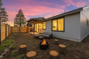 Unclassified image, 5 of 69, button