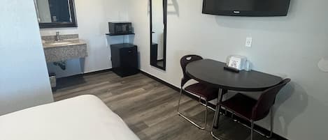 1 ห้องนอน, โต๊ะทำงาน, Wi-Fi ฟรี, ผ้าปูที่นอน