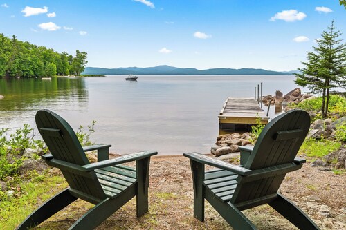 MooseHoek | Sandy Beach and Gorgeous Sunsets on Mooselookneguntic Lake