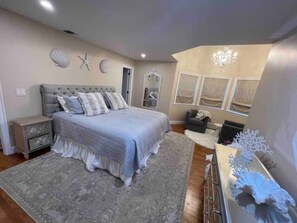 4 Schlafzimmer, Schreibtisch, Bügeleisen/Bügelbrett, Reisekinderbett