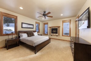 4 quartos, ferros/tábuas de passar roupa, Wi-Fi, roupa de cama