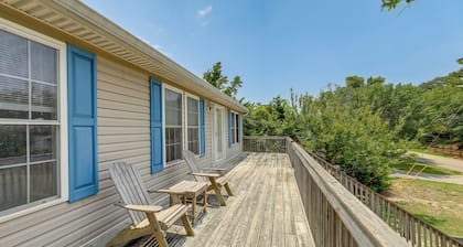 Coastal Emerald Isle Retreat w/ Deck & Grill!