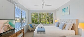 Unit 18 - 3 Bedroom Waterfront