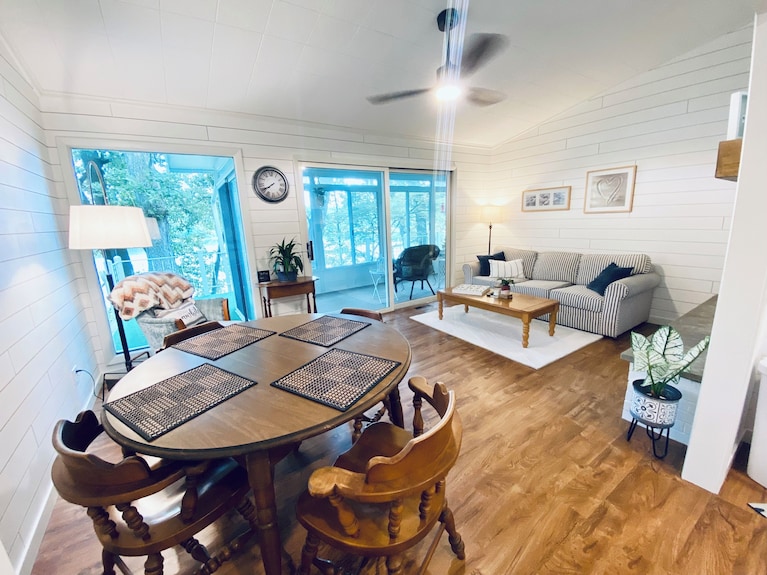 Cozy Little Lake Cottage On Buck Lake! - Michigan