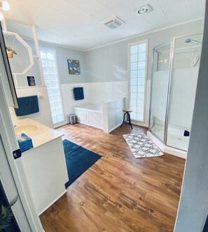 Jetted bath, hair dryer, towels, soap