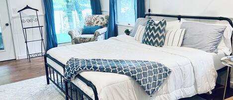 1 bedroom, travel cot, free WiFi, bed sheets