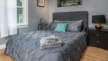 4 bedrooms, free WiFi, bed sheets