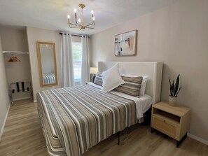 4 bedrooms, desk, iron/ironing board, travel crib