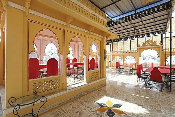 Restaurant - Hotel Baba Palace (Udaipur)