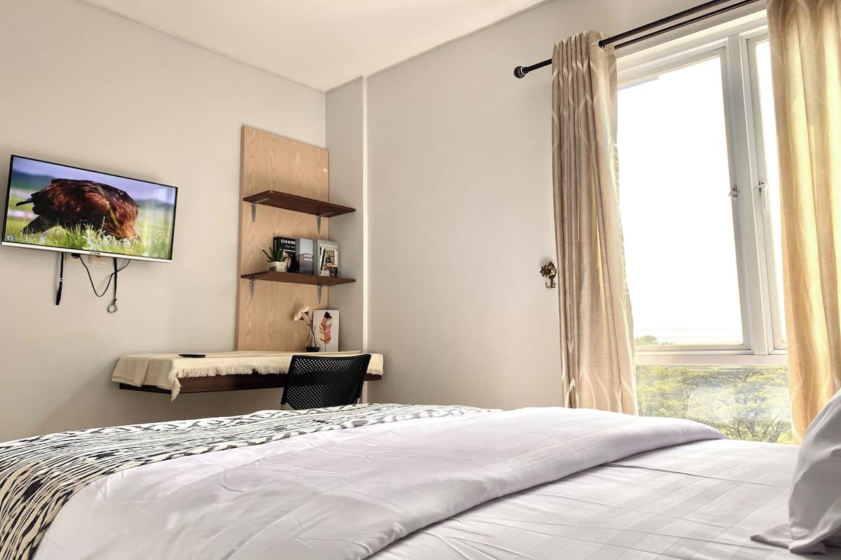 Standard Double Room | Desk, free WiFi, bed sheets