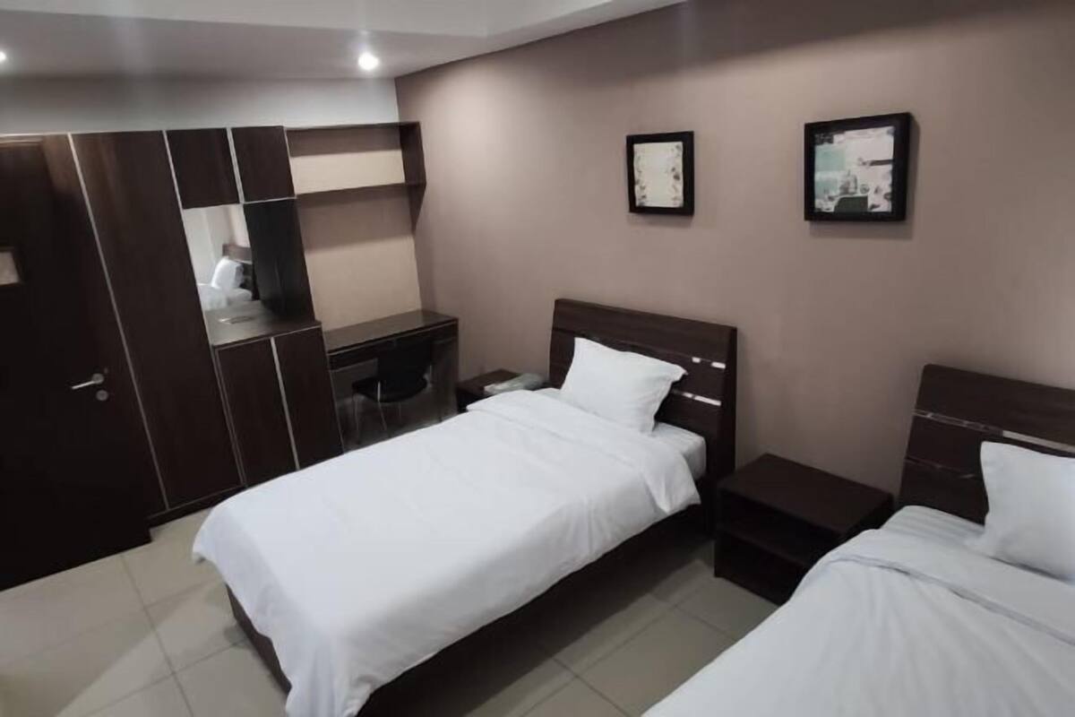 Desk, free WiFi, bed sheets