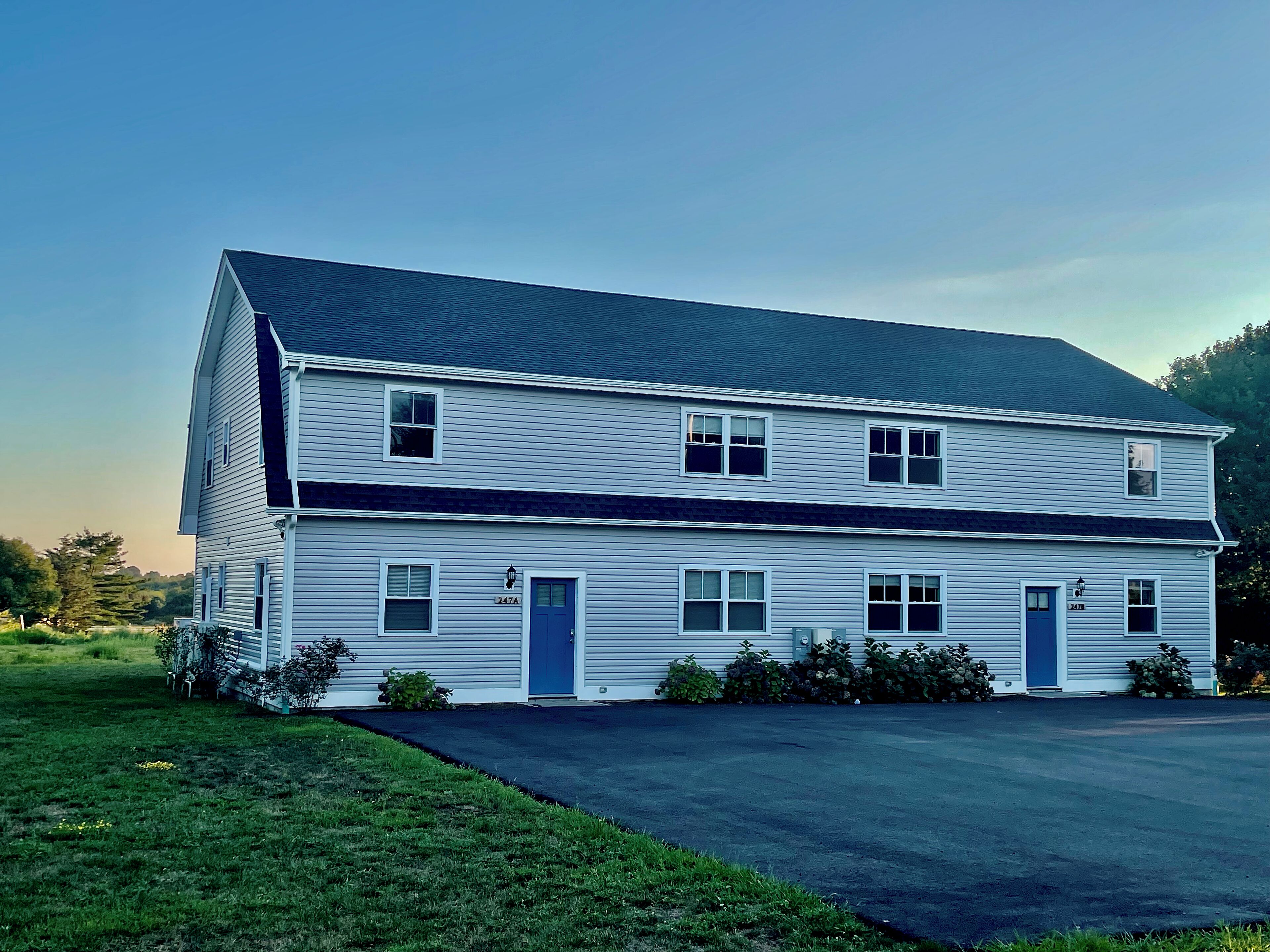 Enjoy Newport & Beaches In A Modern, Open Concept Townhome - Fits 8 Comfortably