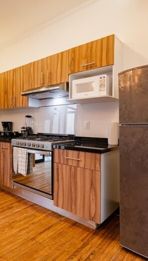 Fridge, microwave, oven, stovetop