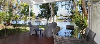 Unit 6 - 3 Bedroom Waterfront Premium