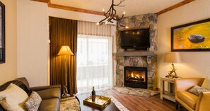 Living area - Need a place for Sundance Film Festival? This fits 8 people! (Park City)