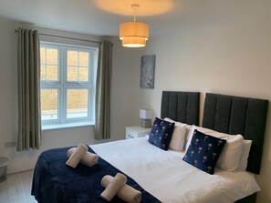 2 Schlafzimmer, Bügeleisen/Bügelbrett, WLAN, Bettwäsche