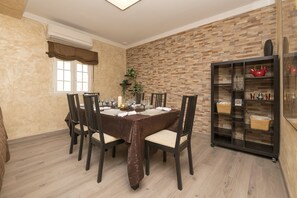 Dining - CASA SARCO - Charming apartment with free WiFi (Puerto Real)
