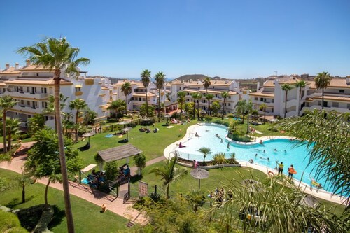 CALANOVA - Magnificent apartment with shared pool and free WiFi