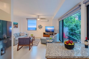 Smart TV, DVD player - Hilltop Hideaway with Rooftop Dipping Pool – Walk to Beach & Malecón! (Puerto Vallarta)